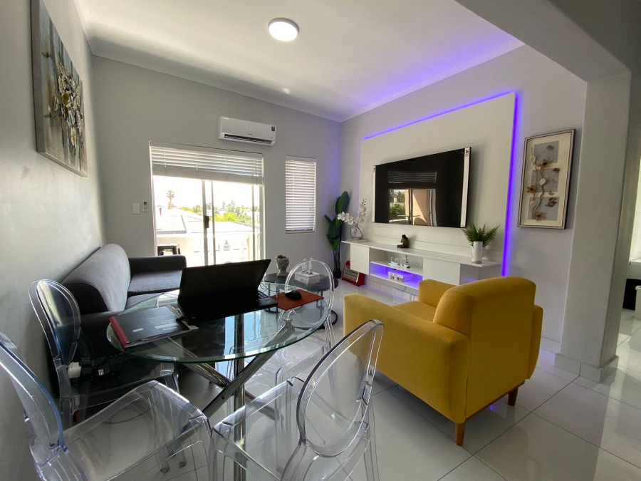 2 Bedroom Property for Sale in Parklands Western Cape